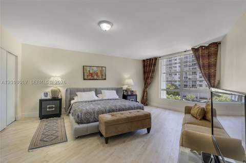 5660 Collins Ave 4B, Miami Beach FL - photo 13 of 34