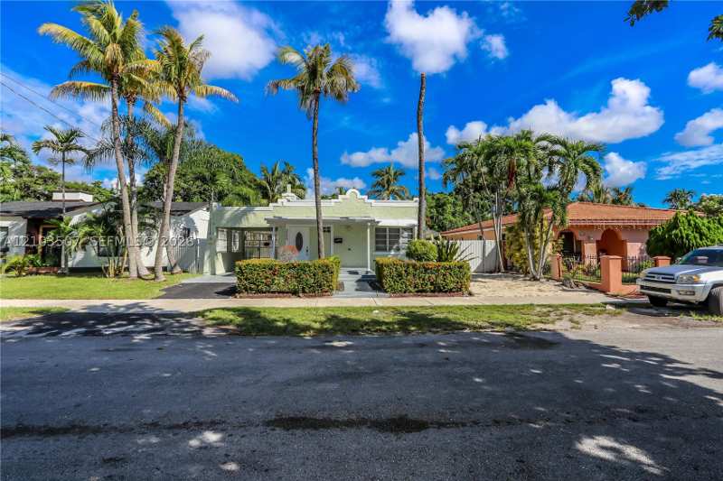 3 bedroom SingleFamilyResidence at 3085 NW 3rd St, El Dorado Heights, Miami — photo 1