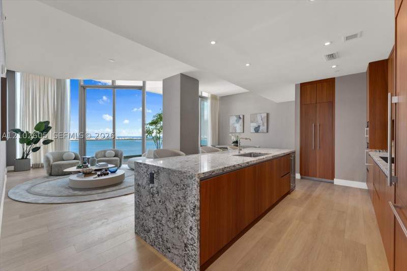 3 bedroom Condominium at 175 SE 25th Rd 3704, Brickell Hammock Unit No, Miami — photo 5