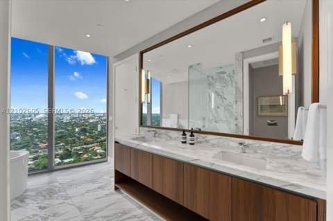 175 SE 25th Rd 3704, Miami FL - photo 9 of 34