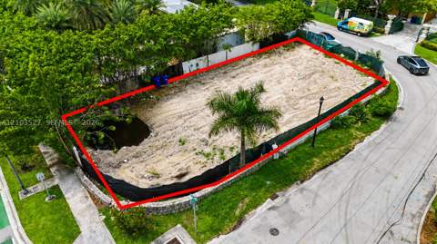 920 N Venetian Dr, Miami FL - photo 9 of 11
