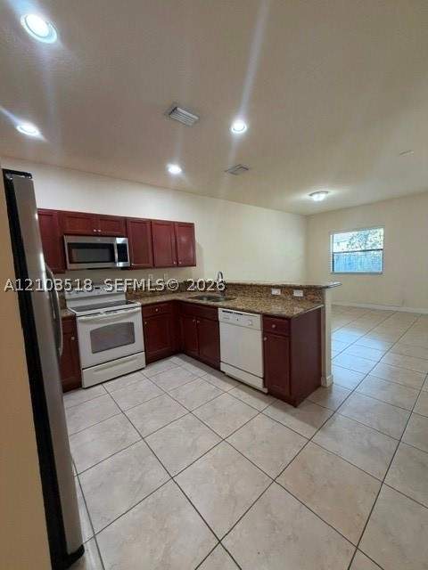 8879 SW 227th Ter, Cutler Bay FL - photo 6 of 36