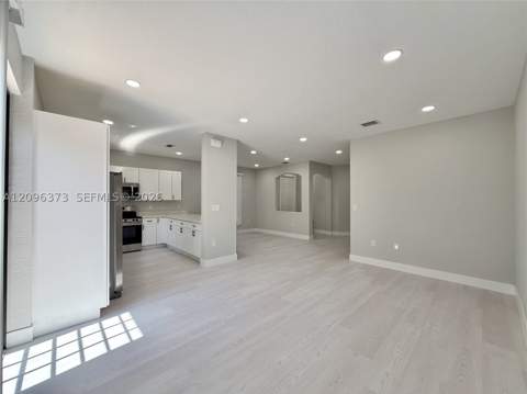 10392 NW 31st Ter, Doral FL - photo 11 of 50