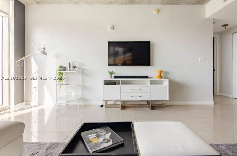 1 bedroom Condominium at 3250 NE 1st Ave 1108, Midblock Miami Condo, Miami — photo 2