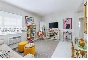 1 bedroom Condominium at 330 74th St 1, 330 Condos A Condo, Miami Beach — photo 4
