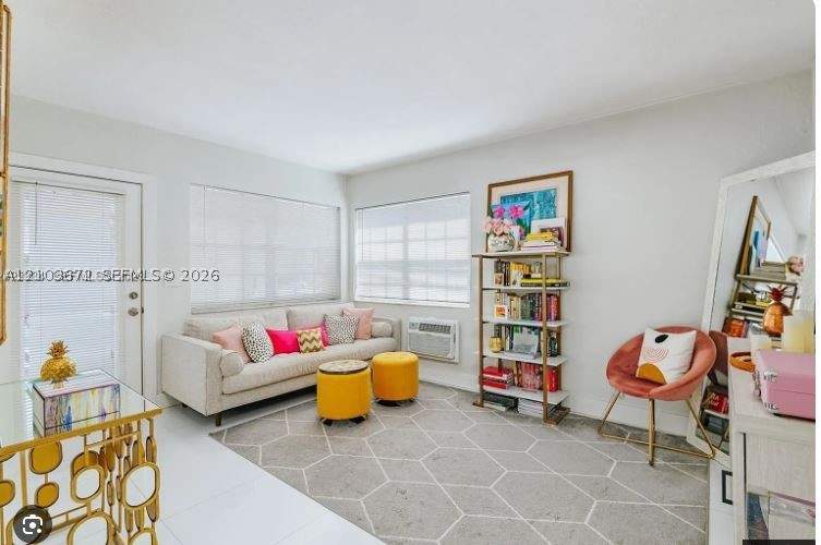 1 bedroom Condominium at 330 74th St 1, 330 Condos A Condo, Miami Beach — photo 5