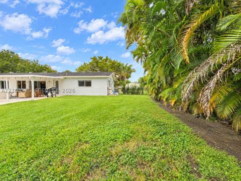 11802 SW 106th Ave, Miami FL - photo 10 of 28
