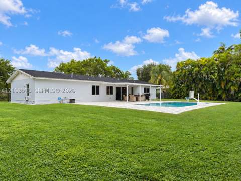 11802 SW 106th Ave, Miami FL - photo 9 of 28