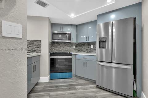 5880 Collins Ave 403, Miami Beach FL - photo 12 of 32