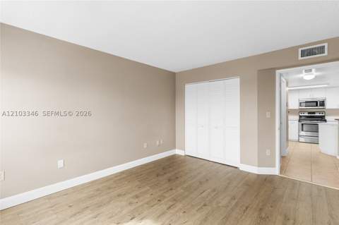 2351 Douglas Rd 611, Miami FL - photo 12 of 34