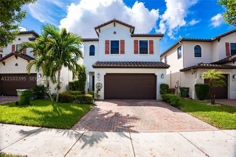 3 bedroom SingleFamilyResidence at 3302 W 97th Ter, Bonterra, Hialeah — photo 1