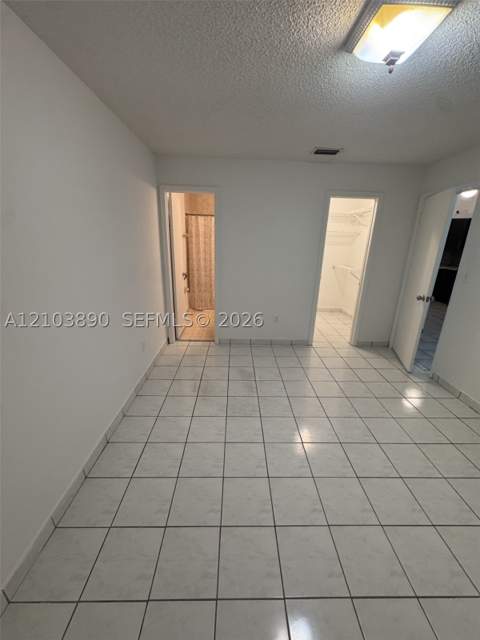 5640 W 20th Ct, Hialeah FL - photo 7 of 14