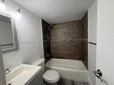 7545 E Treasure Dr 9H, North Bay Village FL - photo 7 of 50