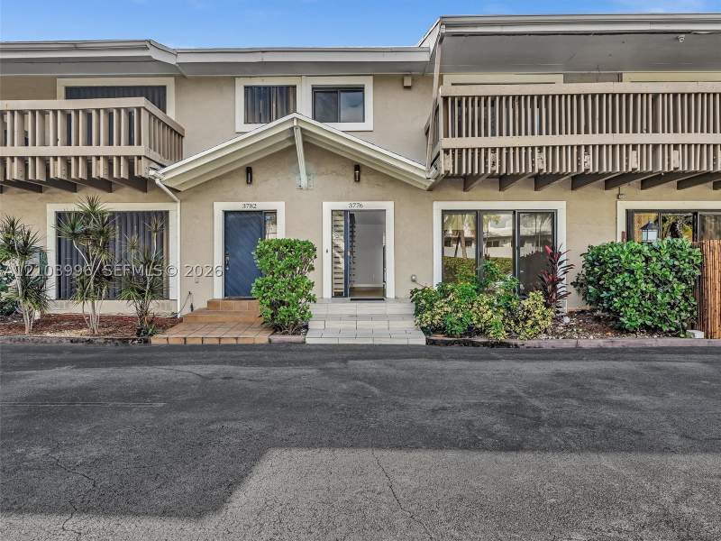 3 bedroom Townhouse at 3776 NE 166th St 108 Dock, Eastern Shores, North Miami Beach — photo 3