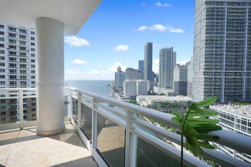3 bedroom Condominium at 901 Brickell Key Blvd 2204, Carbonell Condo, Miami — photo 2