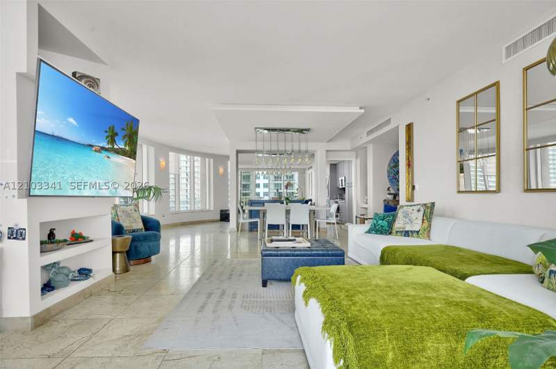 3 bedroom Condominium at 901 Brickell Key Blvd 2204, Carbonell Condo, Miami — photo 3