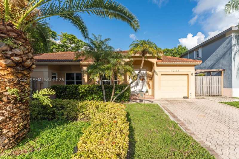 3 bedroom SingleFamilyResidence at 9064 SW 215th Ter, Lakes By The Bay Sec 8, Cutler Bay — photo 1