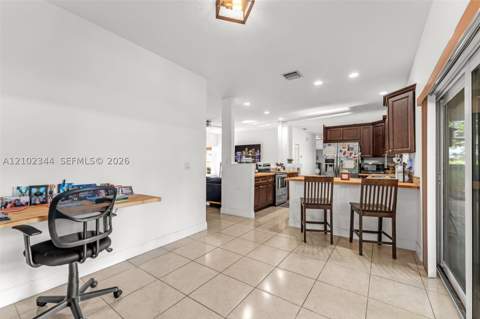 9064 SW 215th Ter, Cutler Bay FL - photo 12 of 28