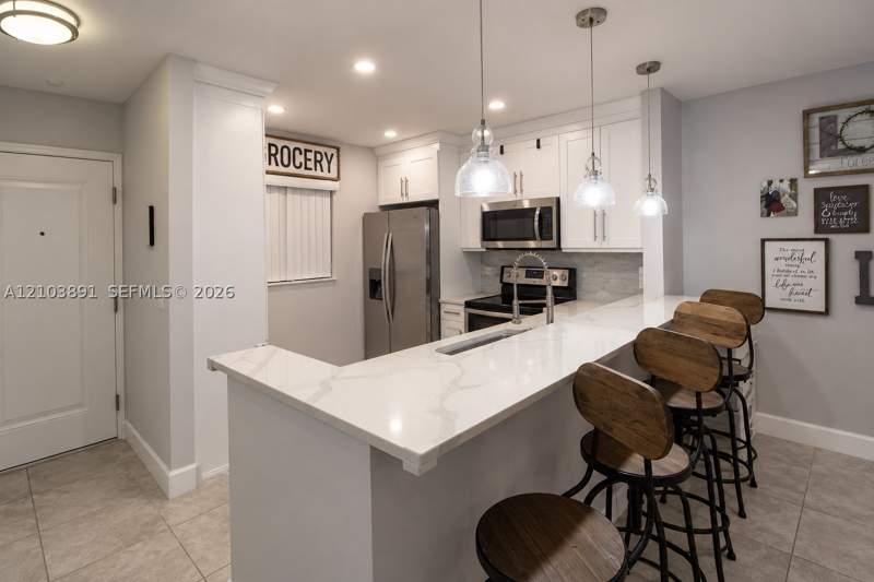 2 bedroom Condominium at 7840 Camino Real P-110, Village Of Kings Creek Co, Miami — photo 4
