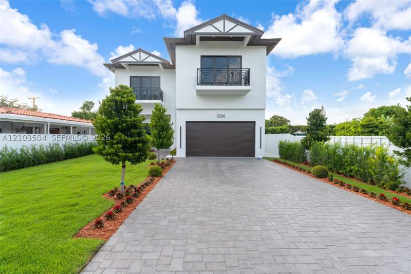 5 bedroom SingleFamilyResidence at 3236 SW 64th Ave, Coral Villas Rev, Miami — photo 2