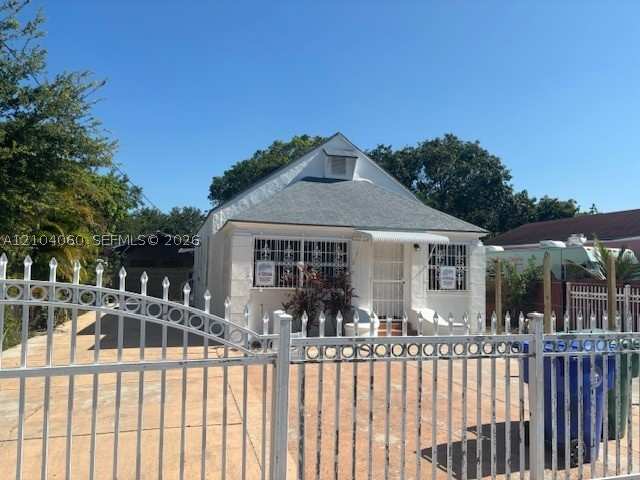 4 bedroom SingleFamilyResidence at 34 NW 69th St, Fairway, Miami — photo 1