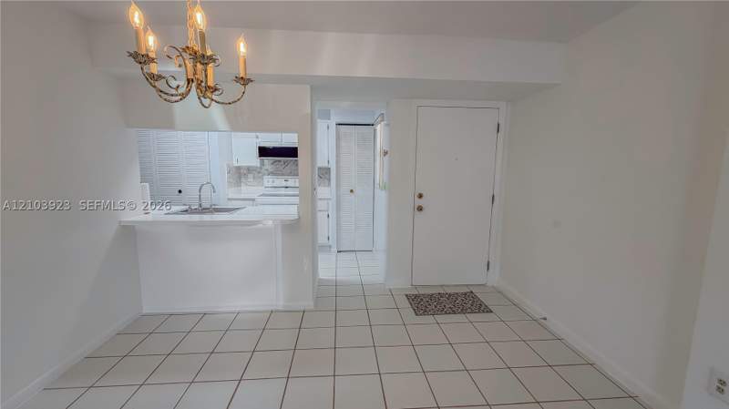 3 bedroom Condominium at 905 NE 209th St 104-30, Monterey Condo Three, Miami — photo 3
