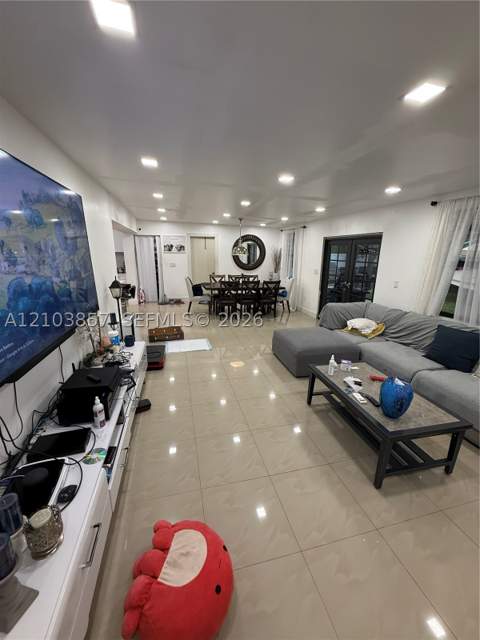1031 NE 142nd St, North Miami FL - photo 13 of 32