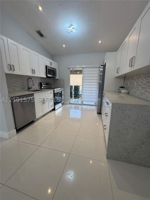 7817 W 36th Ave 204, Hialeah FL - photo 21 of 26