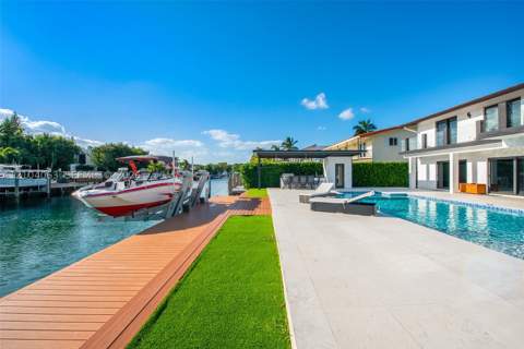 1942 NE 119th Rd, North Miami FL - photo 12 of 60