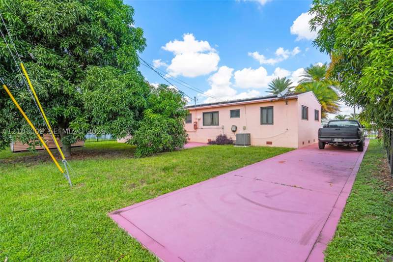 3 bedroom SingleFamilyResidence at 1220 NW 91st St, Cravero Lake Shore Estate, Miami — photo 2