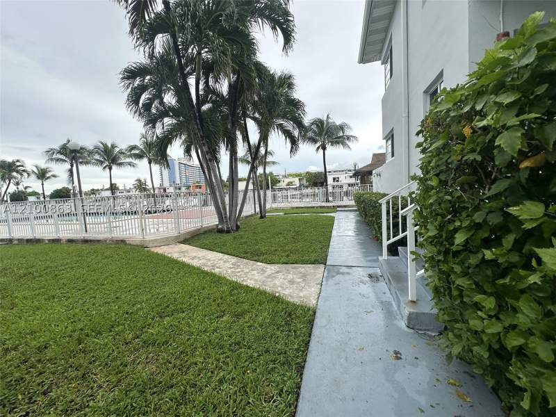 1 bedroom Condominium at 7207 Bay Dr 13, Island Point South Condo, Miami Beach — photo 3