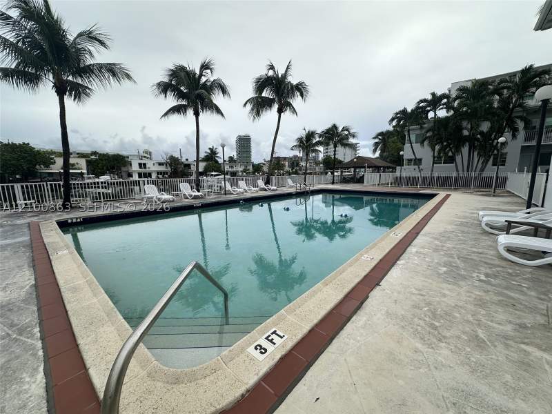 1 bedroom Condominium at 7207 Bay Dr 13, Island Point South Condo, Miami Beach — photo 4