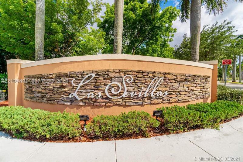 2 bedroom Condominium at 10022 NW 7th St 205, Fontainbleau Lakes Courty, Miami — photo 2