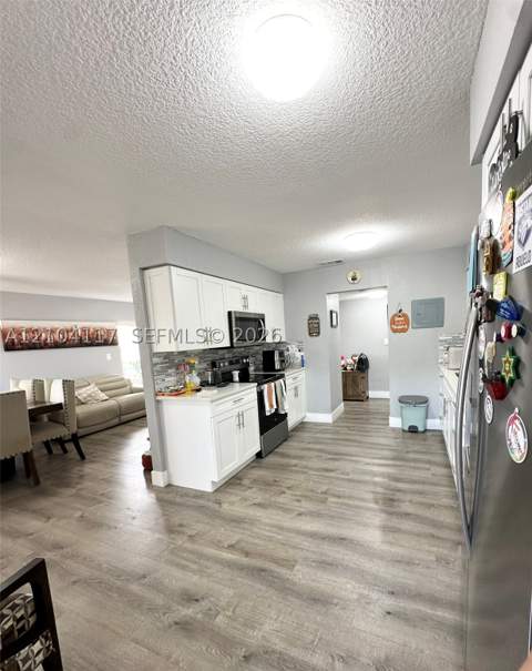8425 NW 8th St 401, Miami FL - photo 6 of 48