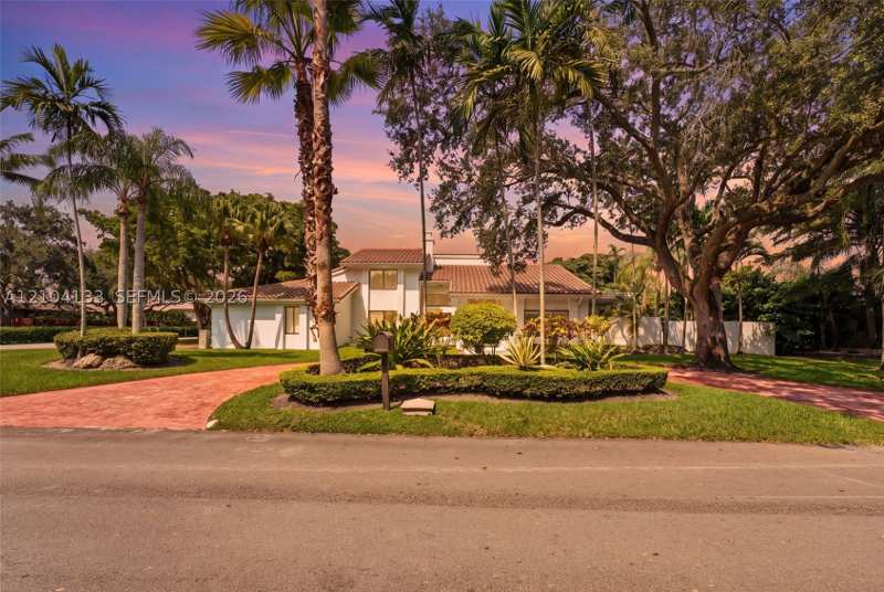 4 bedroom SingleFamilyResidence at 9361 SW 103rd St, Galloway Glen, Miami — photo 1