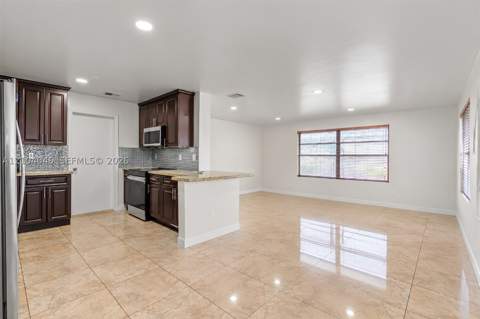 3300 SW 87th Ct, Miami FL - photo 11 of 38
