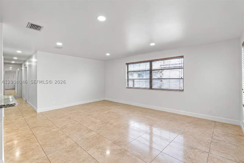 4 bedroom SingleFamilyResidence at 3300 SW 87th Ct, Bird Rd Highlands, Miami — photo 4