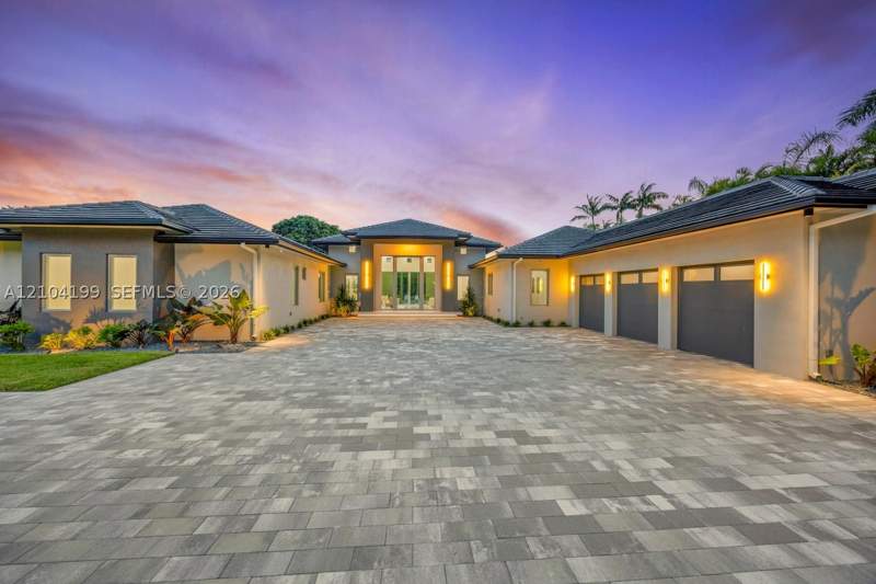 6 bedroom SingleFamilyResidence at 11240 SW 95th St, Kendall, Miami — photo 3