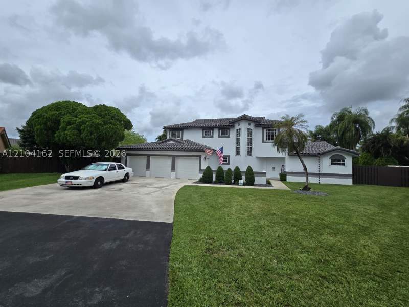 4 bedroom SingleFamilyResidence at 4371 SW 155th Ct, Lakes Of The Meadow Sec 5, Miami — photo 2