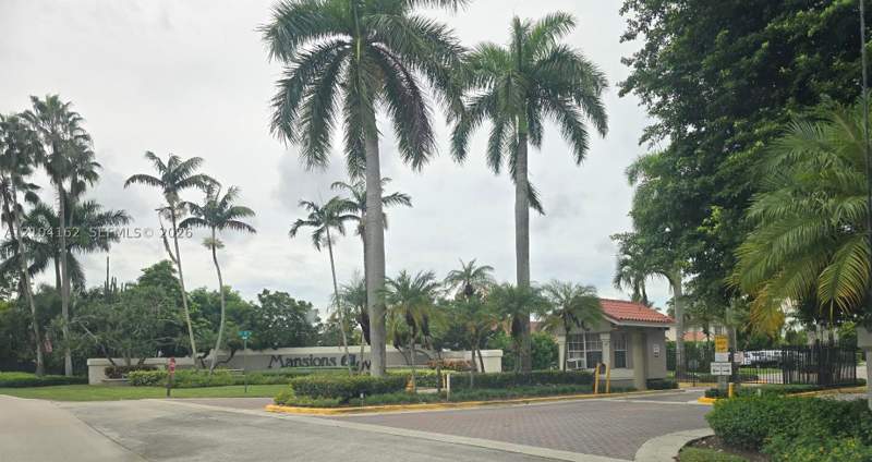4 bedroom SingleFamilyResidence at 4371 SW 155th Ct, Lakes Of The Meadow Sec 5, Miami — photo 3