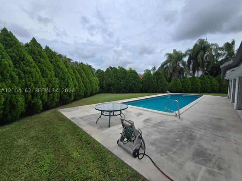 4 bedroom SingleFamilyResidence at 4371 SW 155th Ct, Lakes Of The Meadow Sec 5, Miami — photo 5