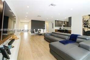 8232 SW 81st Ter 8232, Miami FL - photo 10 of 38