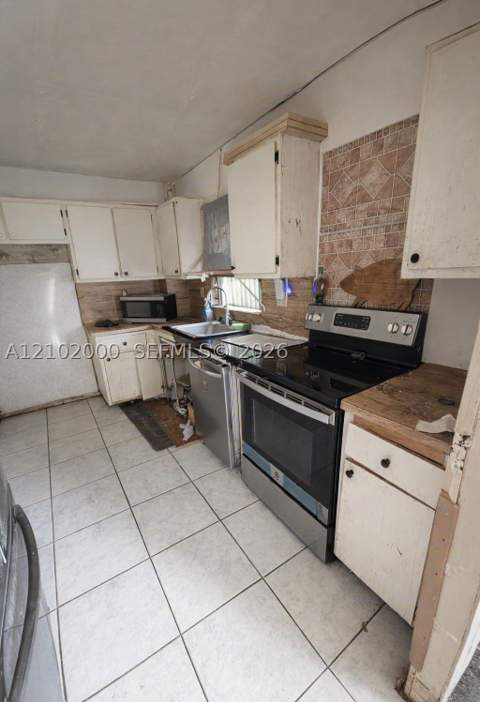 20801 San Simeon Way 101, Miami FL - photo 6 of 15