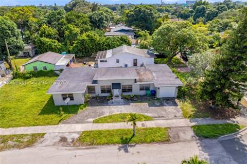 550 NW 107th St, Miami FL - photo 10 of 29