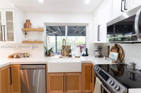 13360 SW 99th Ter, Miami FL - photo 12 of 43