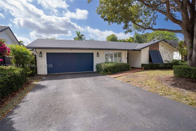 3 bedroom SingleFamilyResidence at 13360 SW 99th Ter, Calusa Club Estates 5th A, Miami — photo 2