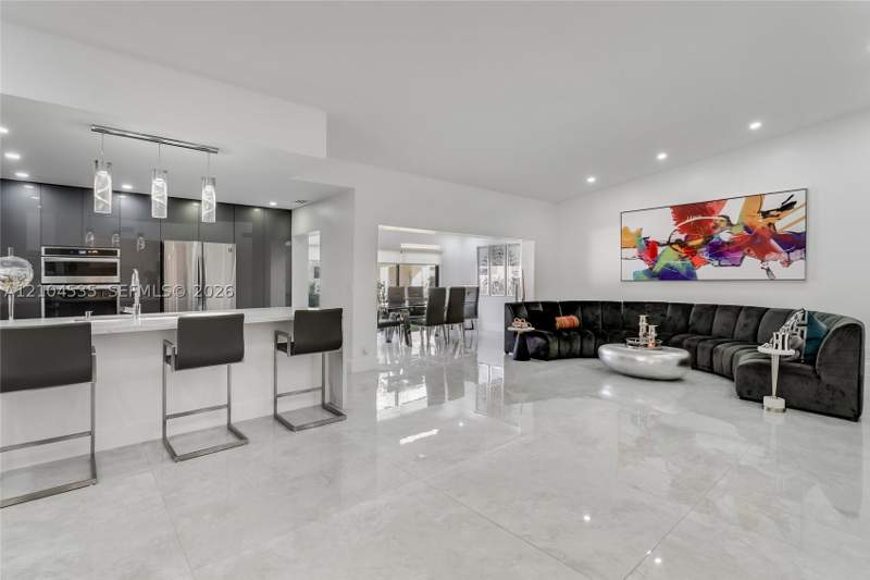 3 bedroom Condominium at 21244 Harbor Way 211-21, Costain Villas Harbor Vil, Aventura — photo 3