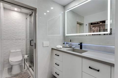 21244 Harbor Way 211-21, Aventura FL - photo 8 of 20