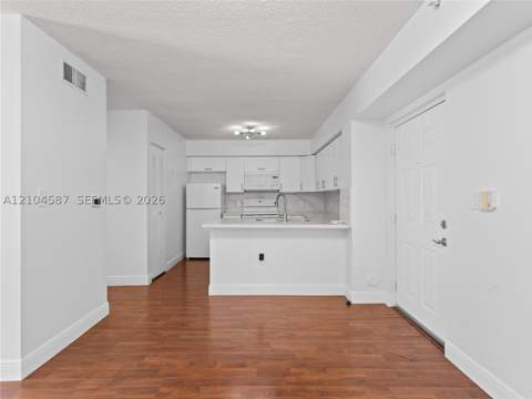 4360 NW 107th Ave 101, Doral FL - photo 12 of 29