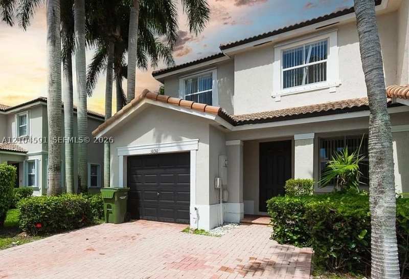 3 bedroom Townhouse at 1030 NE 42nd Ave, Floridian Isles South, Homestead — photo 1